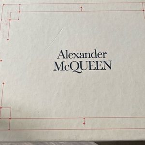 Alexander McQueens Size:35/5